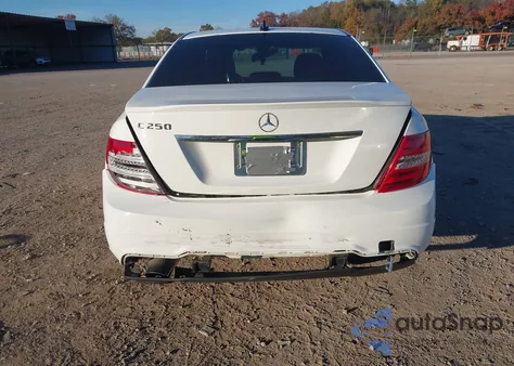 2014 Mercedes-Benz C 250 Sport из США, поврежденный, VIN WDDGF4HB9EA948737